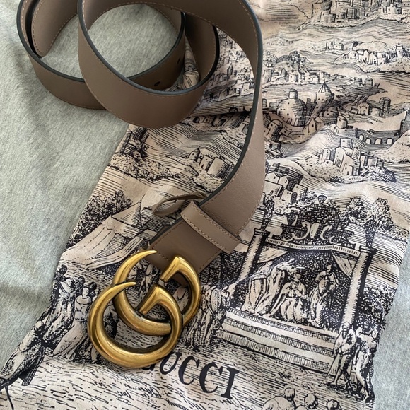 GG Marmont leather belt with dust bag